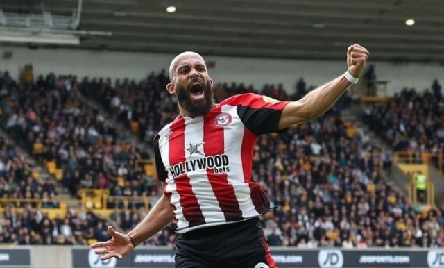 曼联商讨姆贝乌莫转会，报价分歧与球员意愿成关键