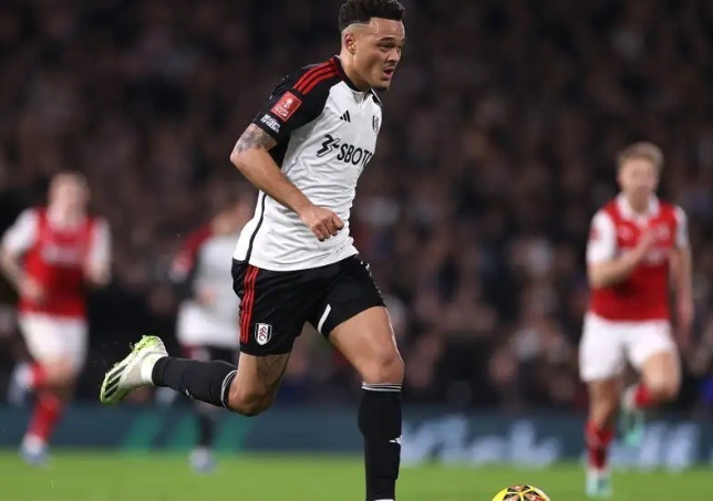 穆尼斯盛赞完美中卫，热刺或为富勒姆锋将“一掷千金”