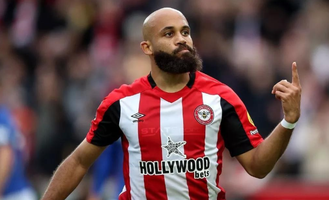 曼联提议欧冠资格附加条款求购姆贝乌莫，布伦特福德存疑虑