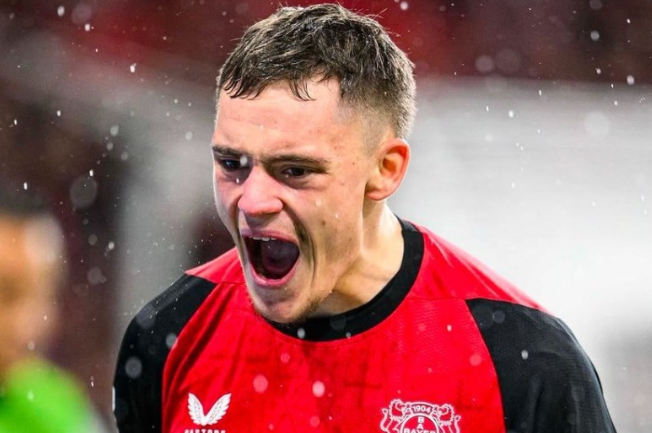 《每日邮报》：勒沃库森咬定1.18亿镑转会费，利物浦维尔茨交易细节待敲定