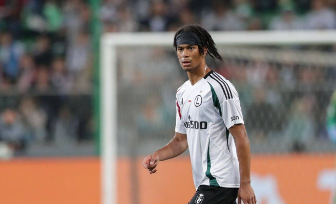 曼联青训小将奥耶德莱引多队追逐，红魔或获转会分成