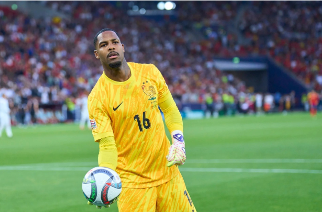 切尔西门将布局：信任桑切斯，押宝新星，谨慎对待迈尼昂