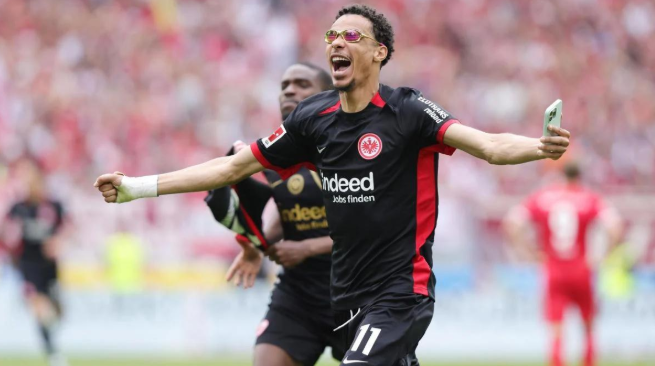 曼联加速推进埃基蒂克转会谈判，英超或迎新锋霸