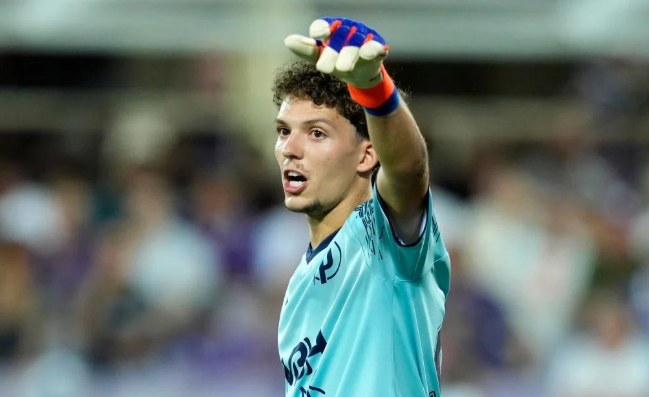 利物浦新援阿尔明 - 佩奇：未来门将之星闪耀在即