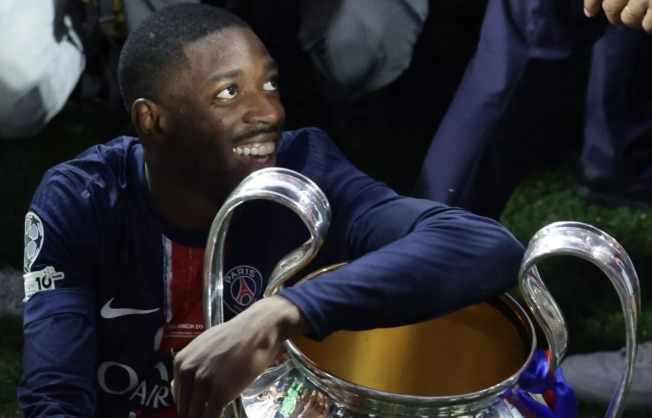 登贝莱专访揭秘赛季最佳进球：安菲尔德破红军成转折，球迷互动成珍贵回忆