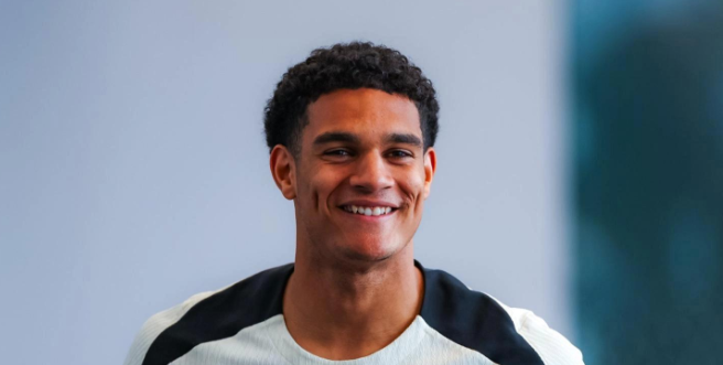 夸安萨谈职业生涯：稳步成长，聚焦领导力与后场出球能力提升