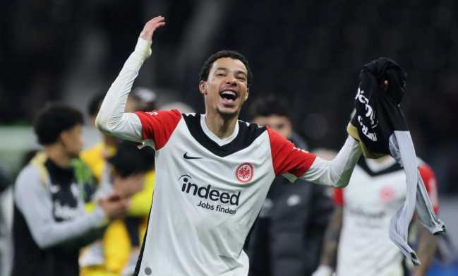 法媒：曼联加速推进埃基蒂克转会，利物浦切尔西亦关注