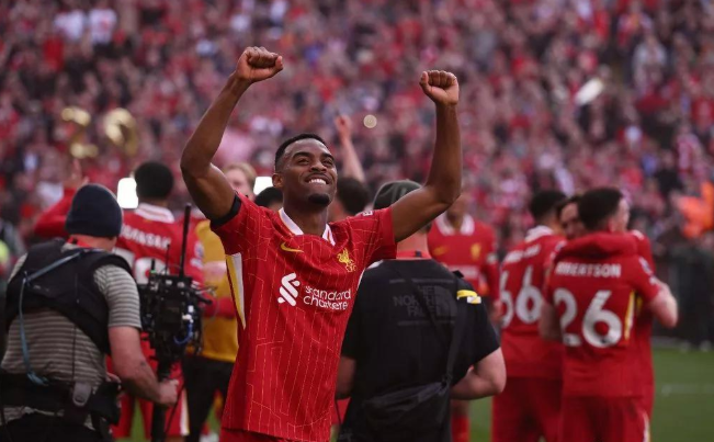 赫拉芬贝赫：联赛冠军加身，志在欧冠与国家队荣耀