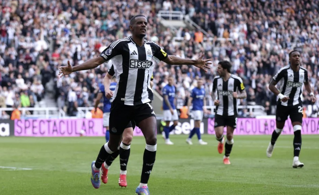 talkSPORT：维尔茨、凯尔凯兹转会利物浦近尾声，红军今夏或还有大动作