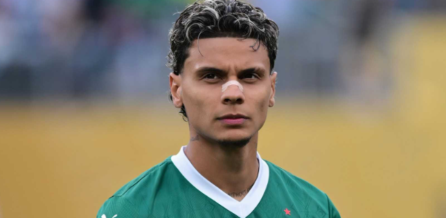 曼联有意世俱杯新星里奥斯，或陷多队竞购战