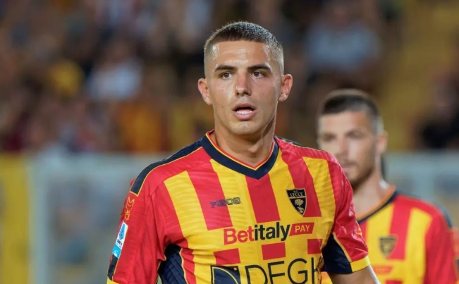 利兹联求购克尔斯托维奇遇阻，转会费分歧待下周会谈解决