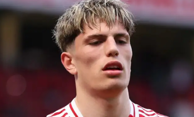 佩蒂特劝诫切尔西：慎签加纳乔，行为与进步存疑