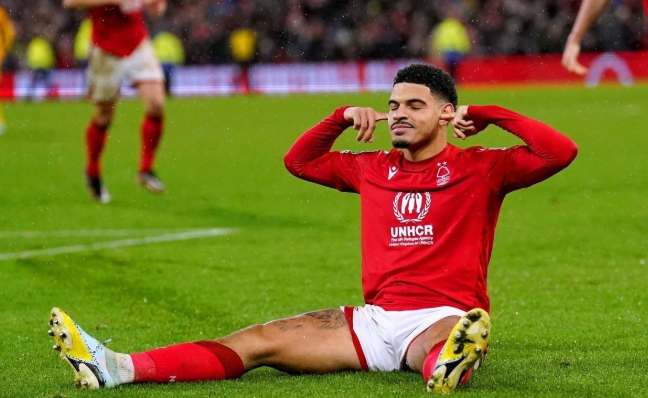 吉布斯-怀特盼投曼城，高昂要价成转会阻碍